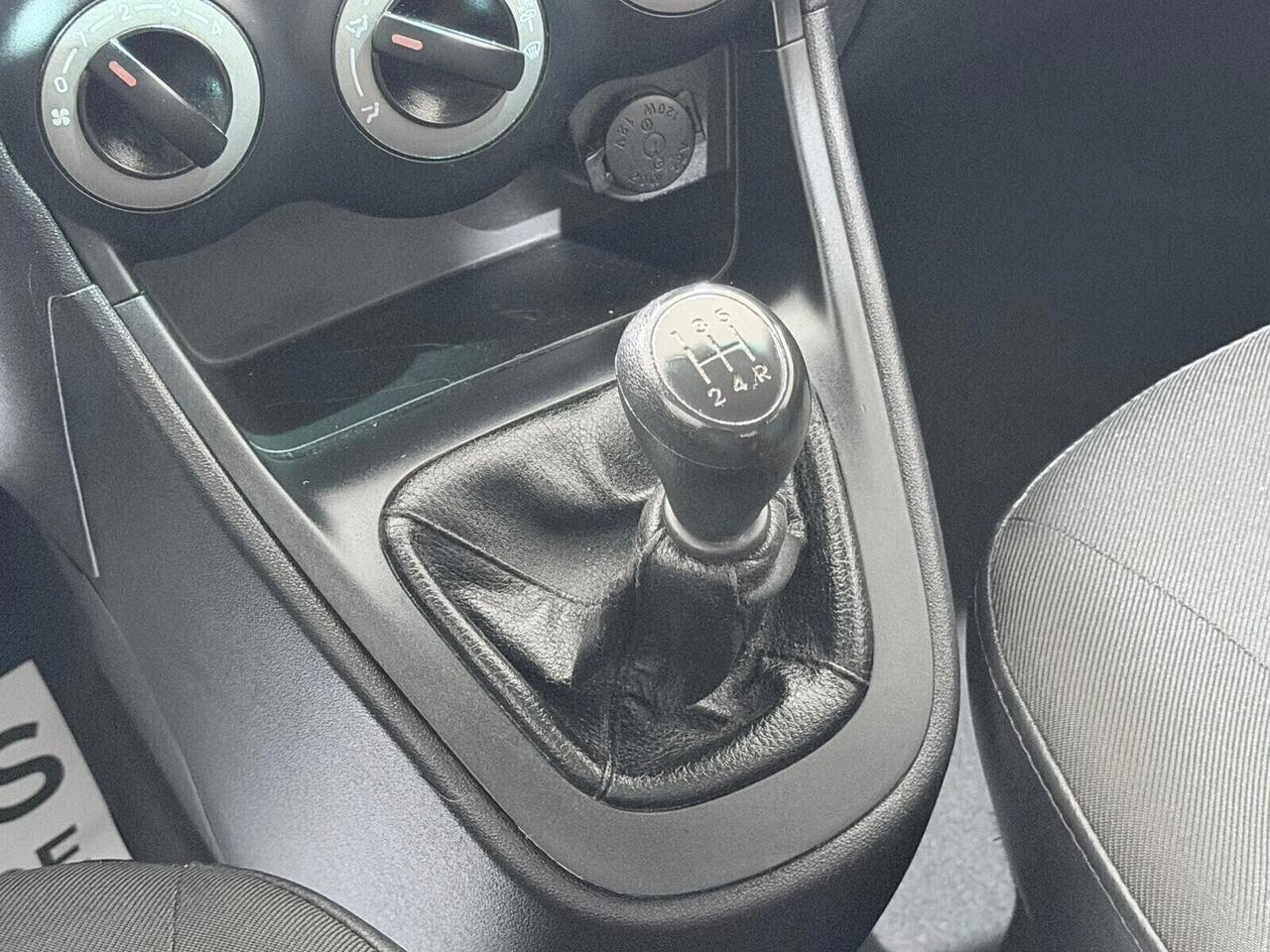 HYUNDAI I10 69cv 90.000km NEOPATENTATI