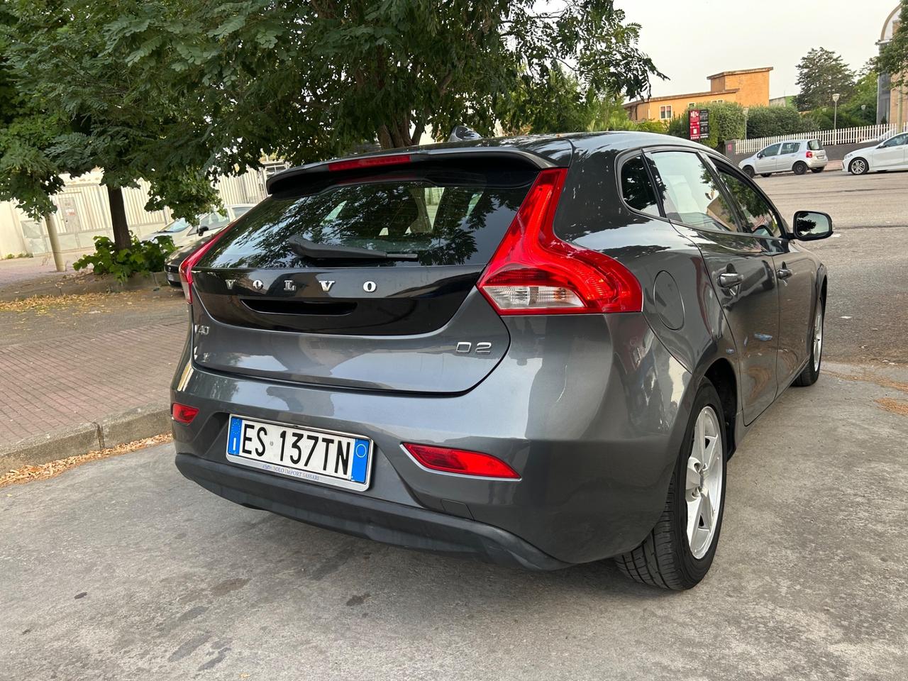 Volvo V40 KM. 61.000! D2
