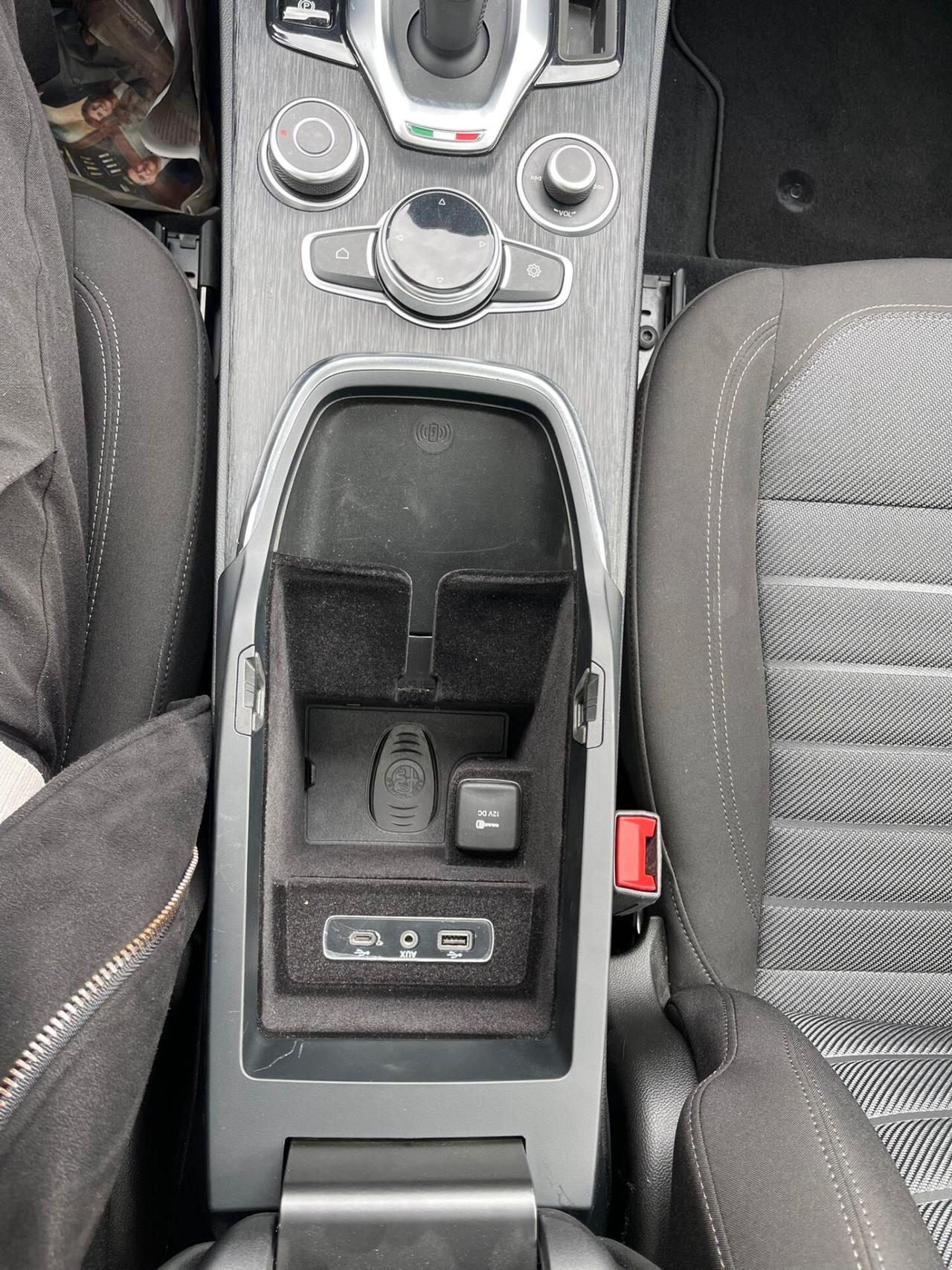 Alfa Romeo Stelvio 2.2 Turbodiesel 160 CV AT8 RWD Super