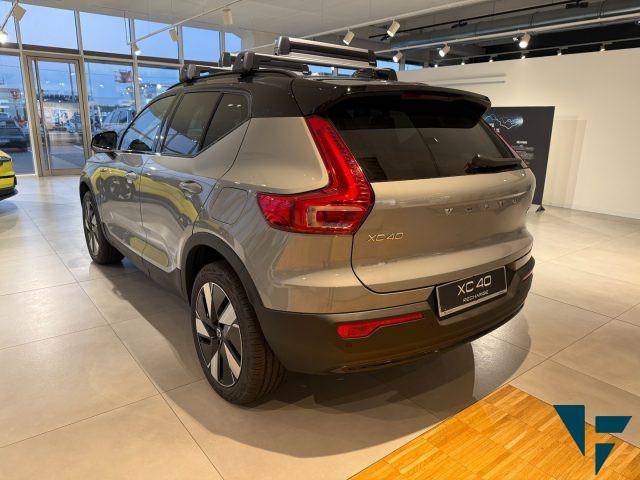 VOLVO XC40 Recharge Core 82kWh