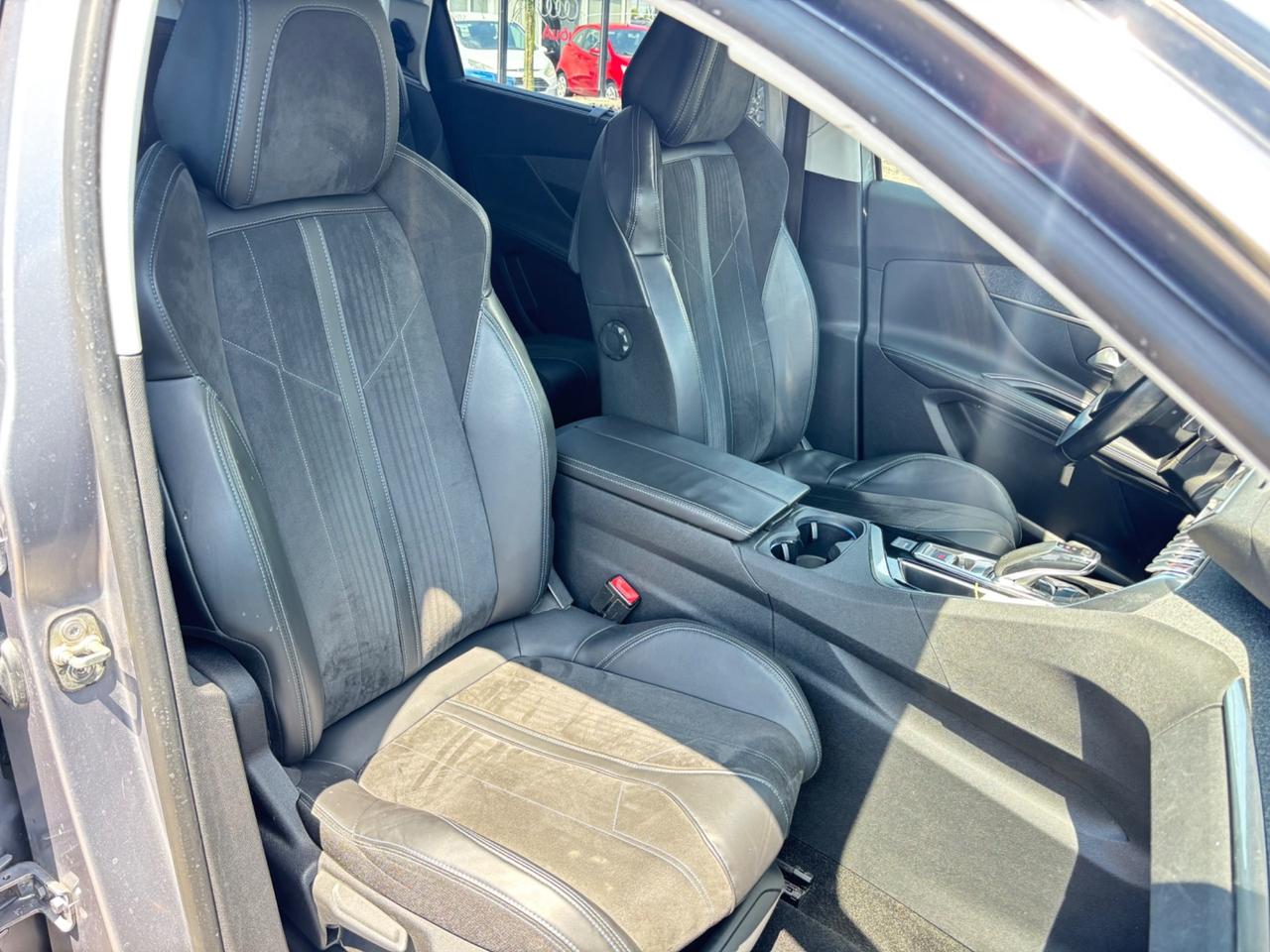 Peugeot 5008 BlueHDi 120 S&S EAT6 Crossway 7 posti