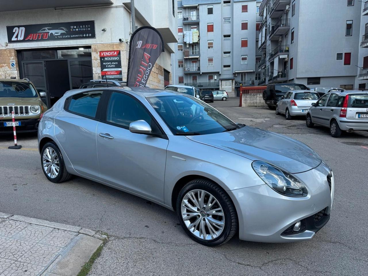 Alfa Romeo Giulietta 1.6 JTDm 120 CV Distinctive * Perfette Condizioni * Garantita 12 Mesi