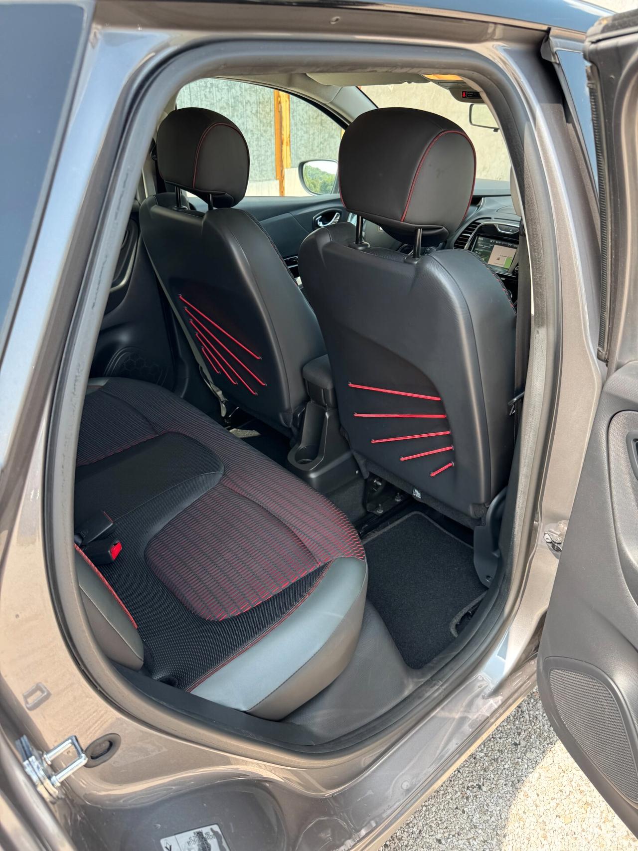 Renault Captur 1.5 dCi 90 CV Project Runway | DISTRIBUZIONE NUOVA