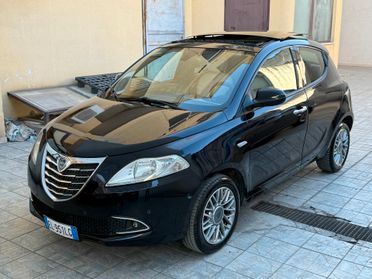 Lancia Ypsilon 1.3 MJT Platinum *TETTO APRIBILE