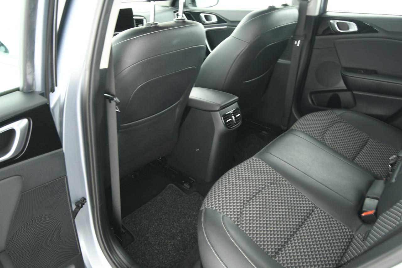 KIA XCeed 1.5 t-gdi mhev Business 160cv dct CAMERA+APP CONNECT+C18"