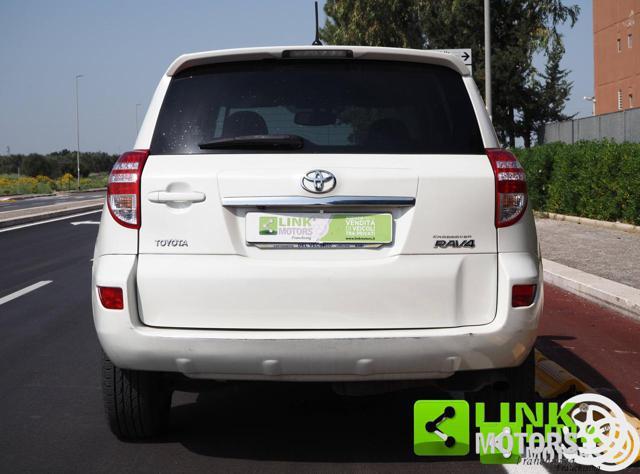 TOYOTA RAV 4 2.2 D-4WD Luxury