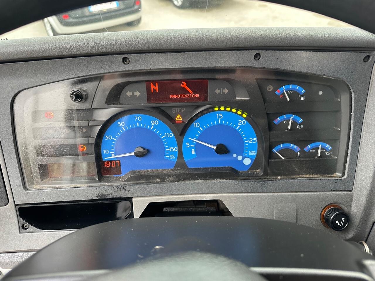 Renault Trucks 2006 ALLS. NEGOZIO pedana elettrica