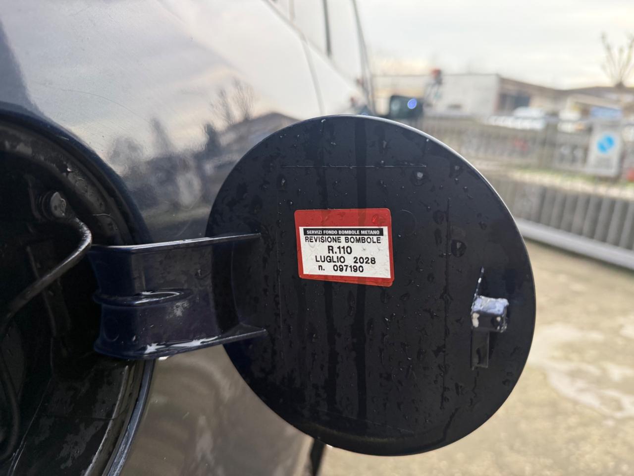 Volkswagen Touran 1.4 Metano tetto panoramico 2012