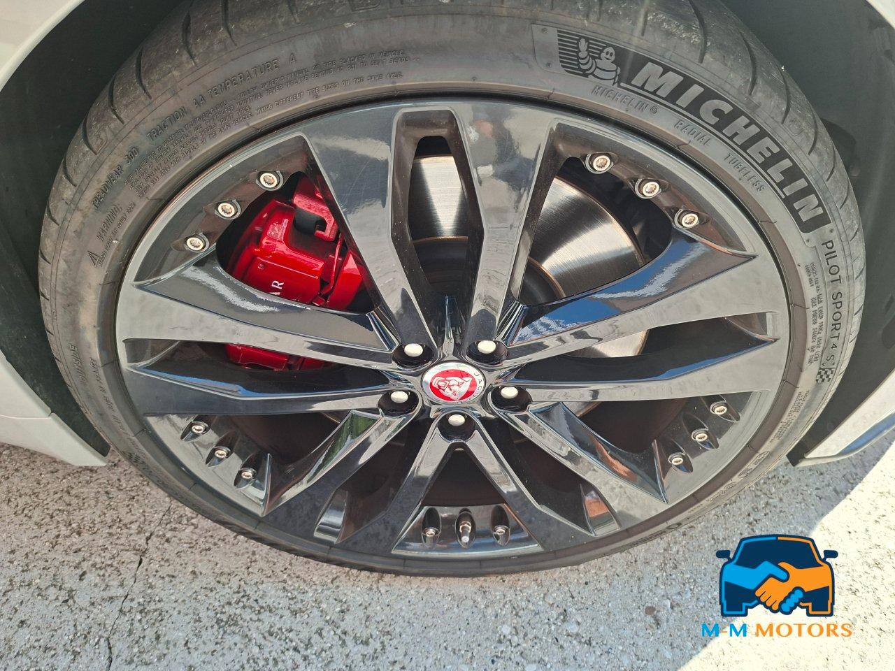Jaguar F-Type R-DYNAMIC