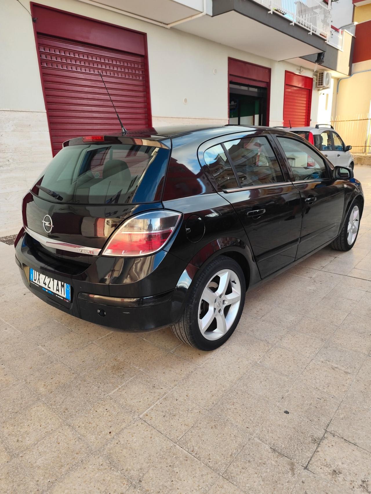 Opel Astra 1.7 CDTI 125CV 5 porte Cosmo