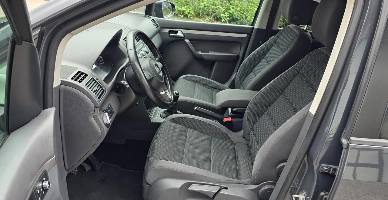 Volkswagen Touran 1.4 TSI Highline EcoFuel