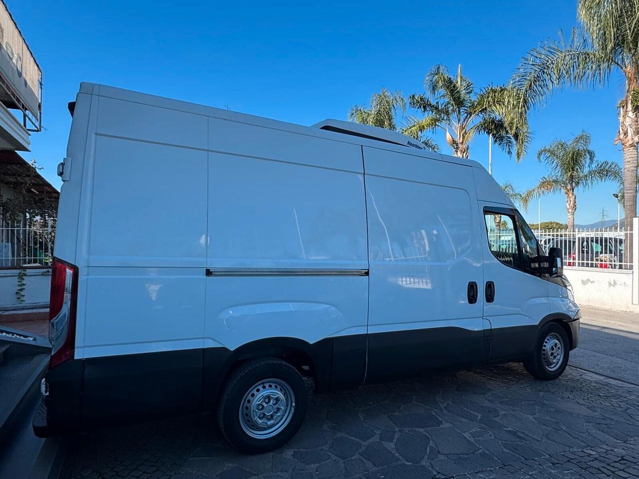 Iveco Daily 35C15 BTor 3.0 HPT PM-RG Cabinato