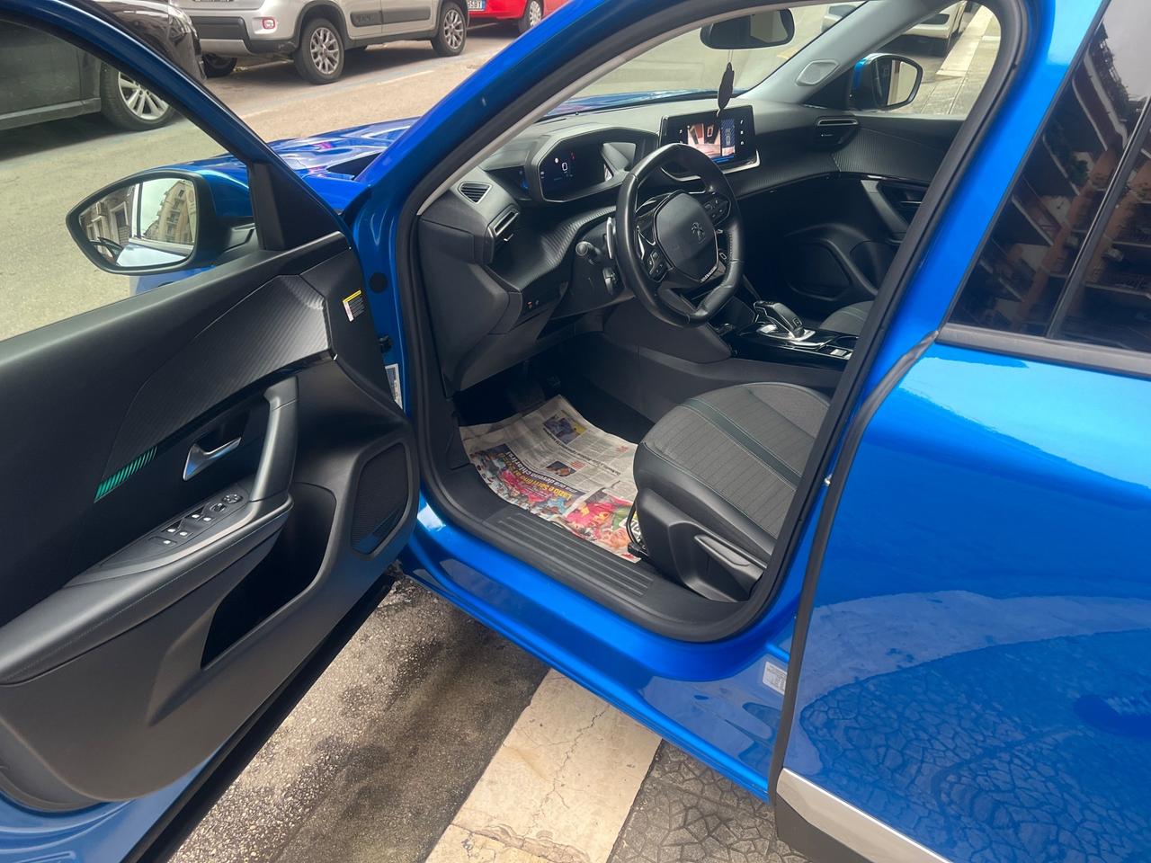 Peugeot 2008 BlueHDi 130 S&S EAT8 Allure Pack