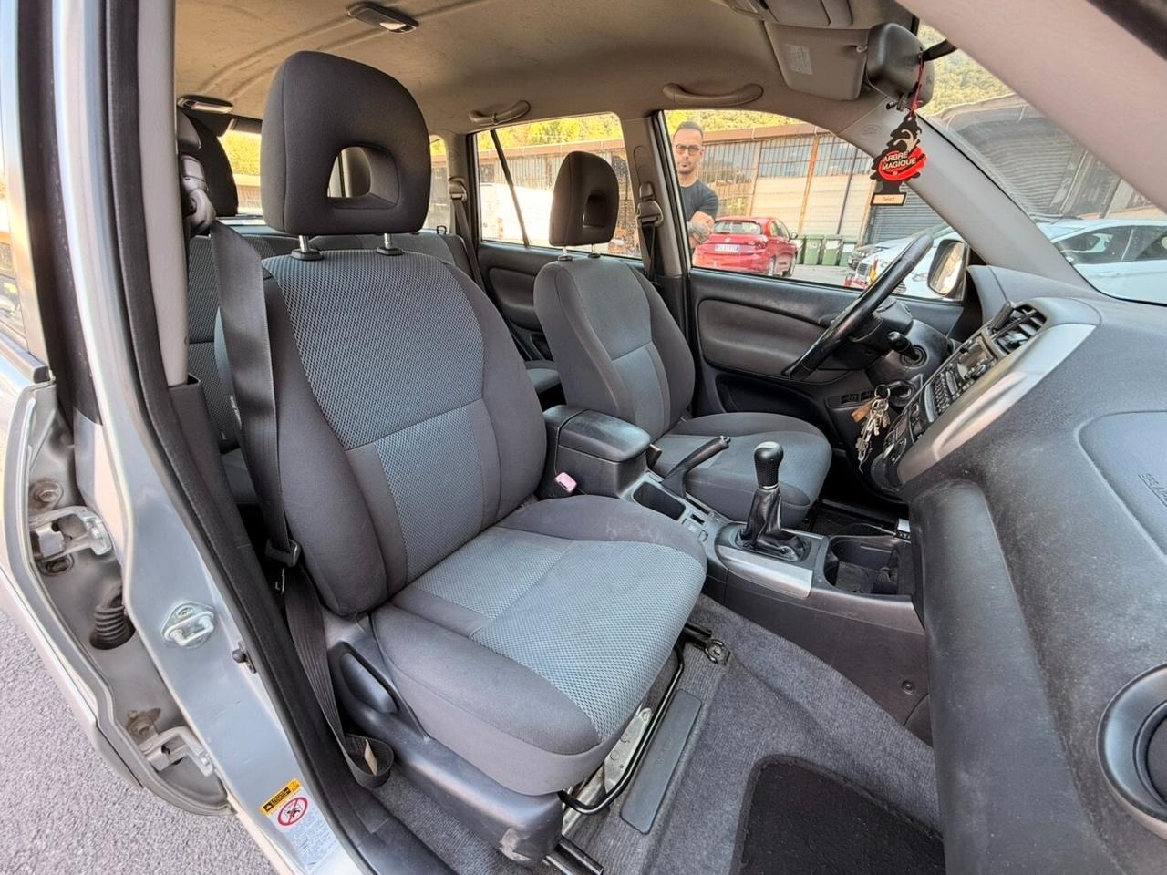 Toyota RAV 4 RAV4 2.0 Tdi D-4D cat 5 porte Sol