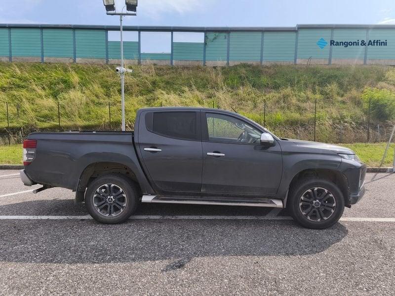Mitsubishi L200 2.3 D Club Cab 4x4 Easy Select Inform