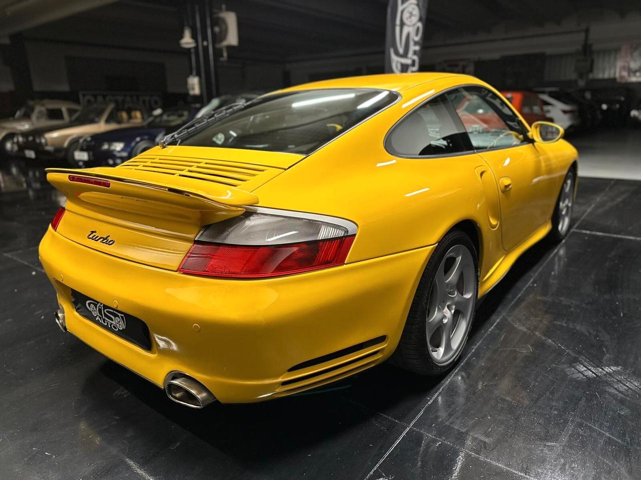 Porsche 996 Turbo Coupé asi