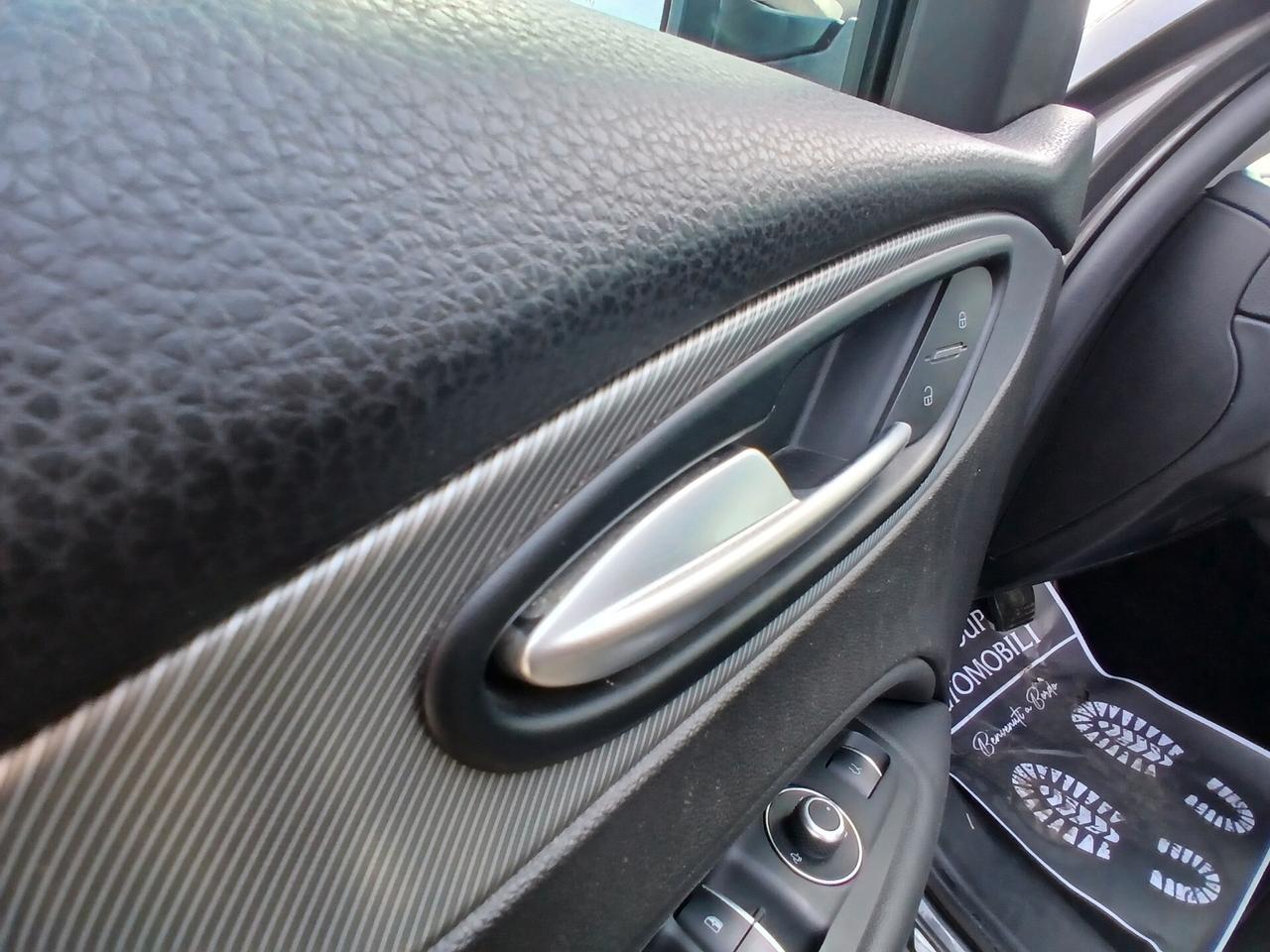 Alfa Romeo Stelvio 2.2 Turbodiesel 180 CV AT8 RWD Executive