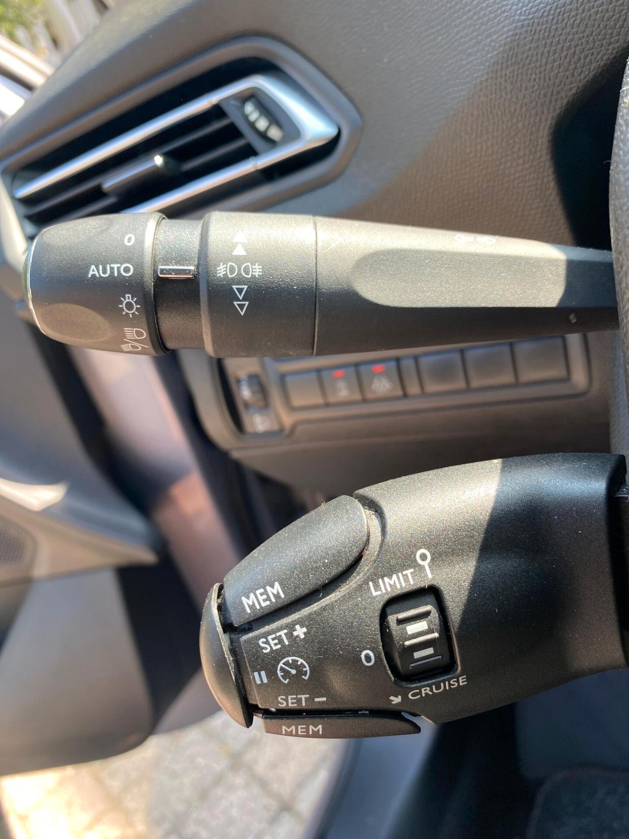 Peugeot 308 BlueHDi 130 S&S SW Style ok neop