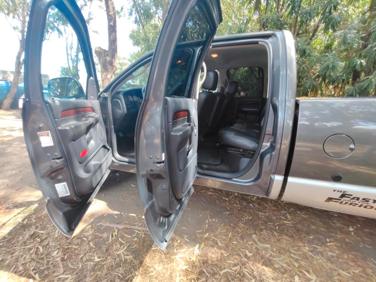 Dodge RAM SLT Long Cab