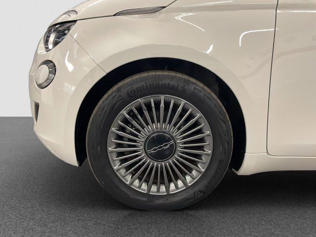 FIAT 500e Berlina 42 kWh Passion