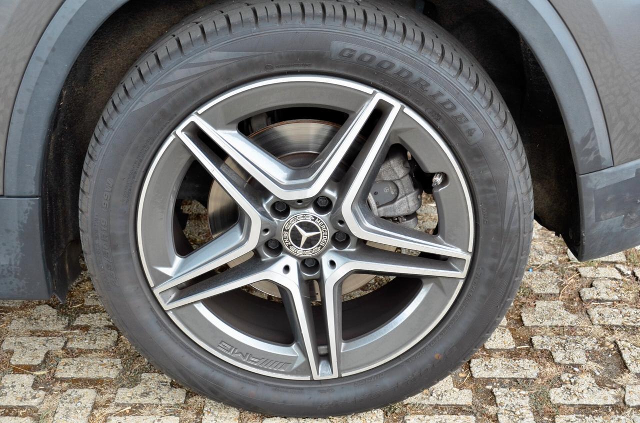 MERCEDES-BENZ GLA 220d PREMIUM AMG 4MATIC 190cv AUTO, UFF ITALIANA, FARI LED, NAVI, RETROCAMERA, 19", PERMUTE