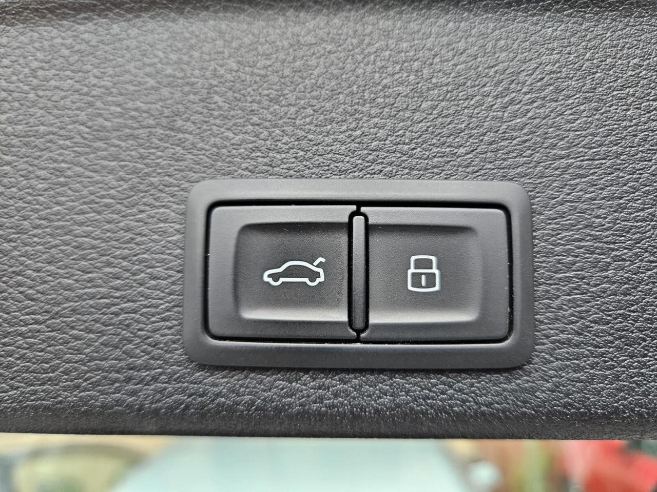 Audi A4 Avant 2.0 TDI 150 CV S tronic S line edition