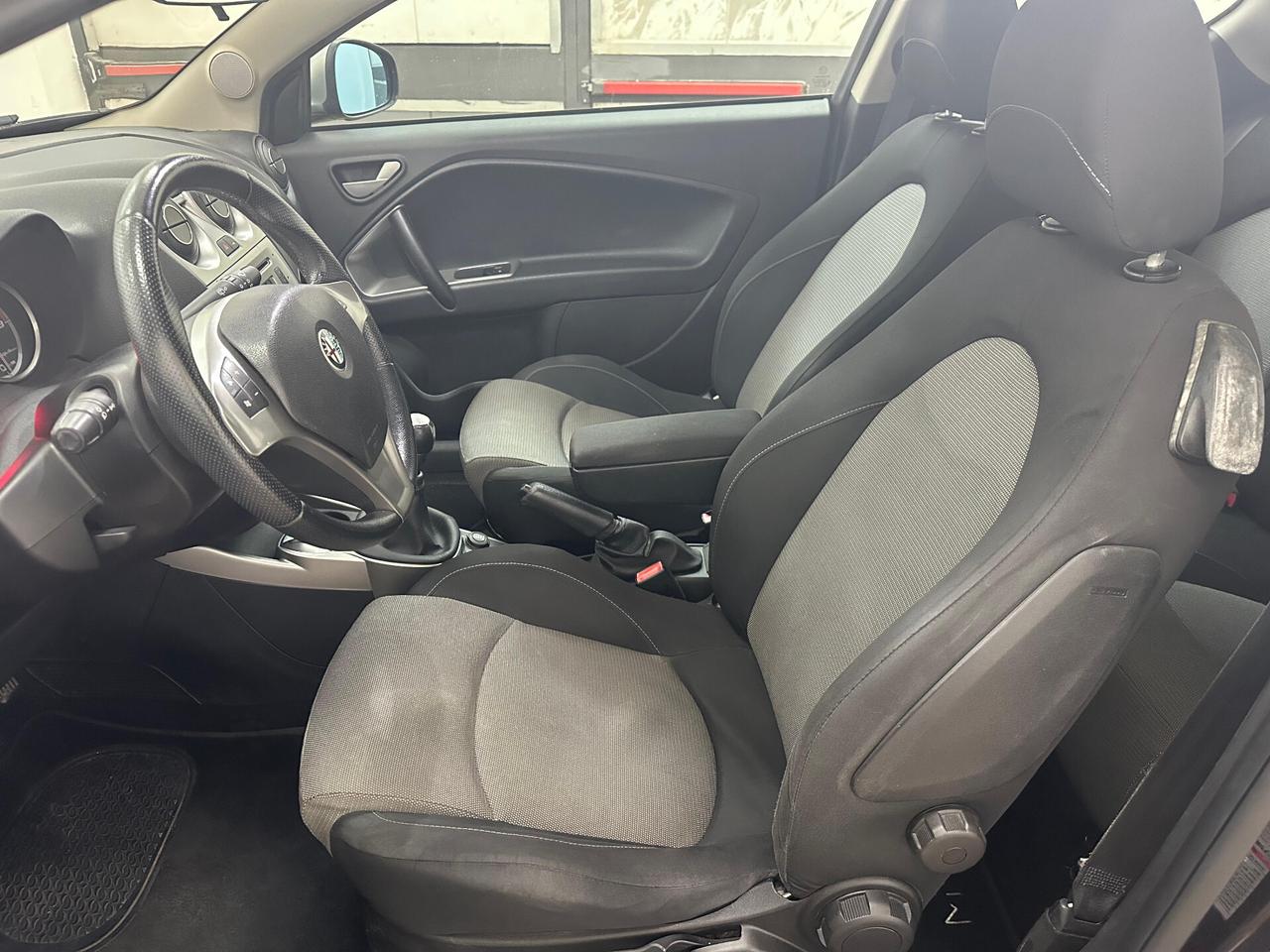 Alfa Romeo MiTo 1.4 78 CV NEOPATENTATI