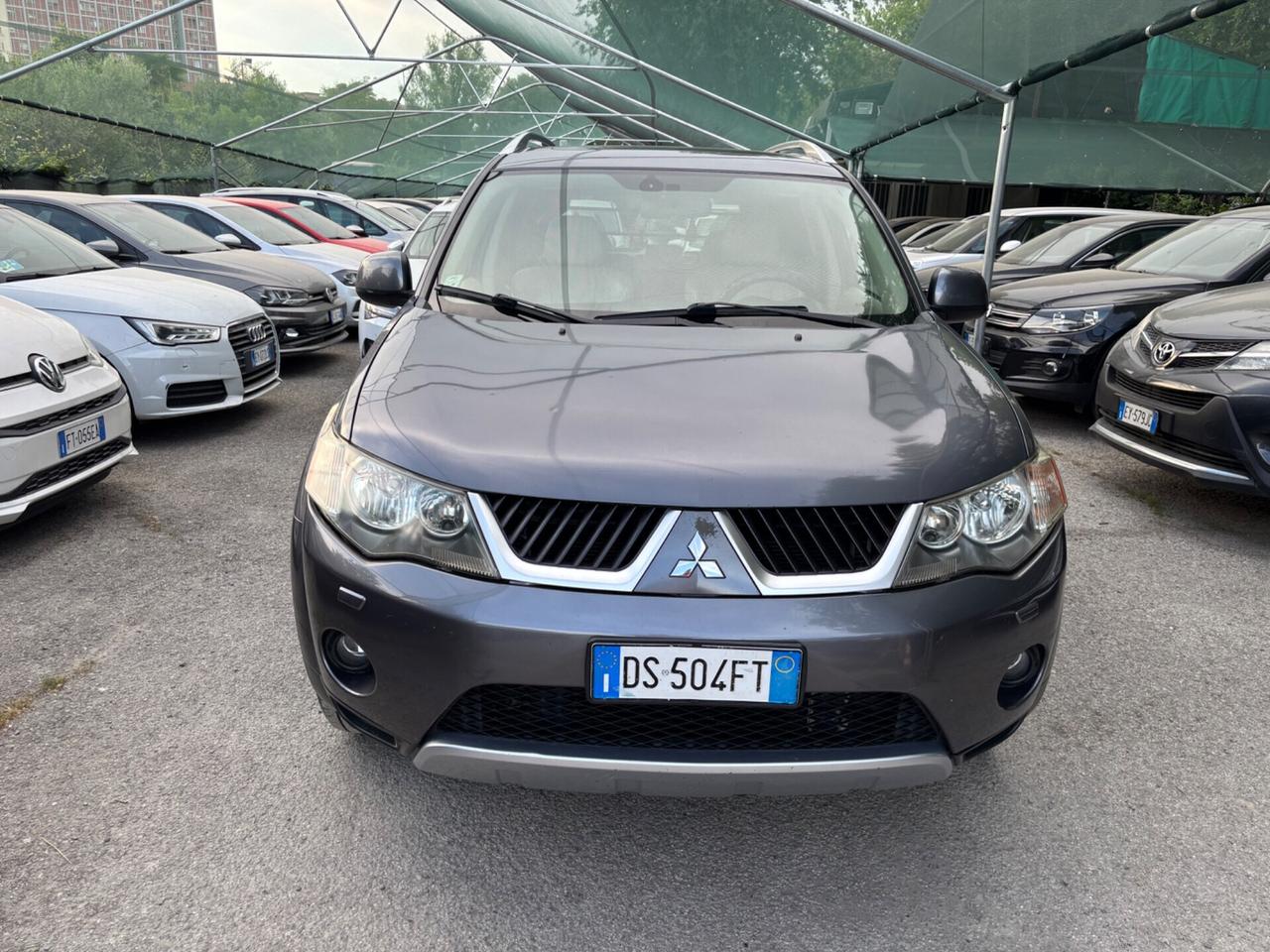 Mitsubishi Outlander 2.2 DI-D 7 posti 4x4