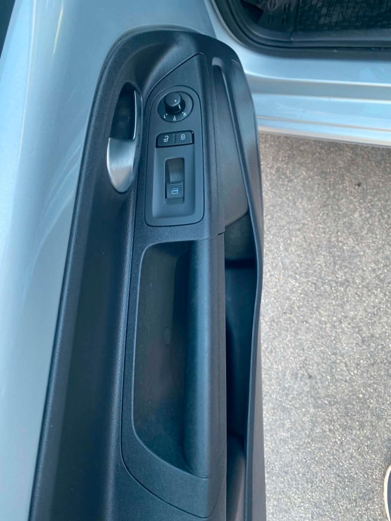 Volkswagen up! 1.0 3p. X Neopatentati a Prezzo