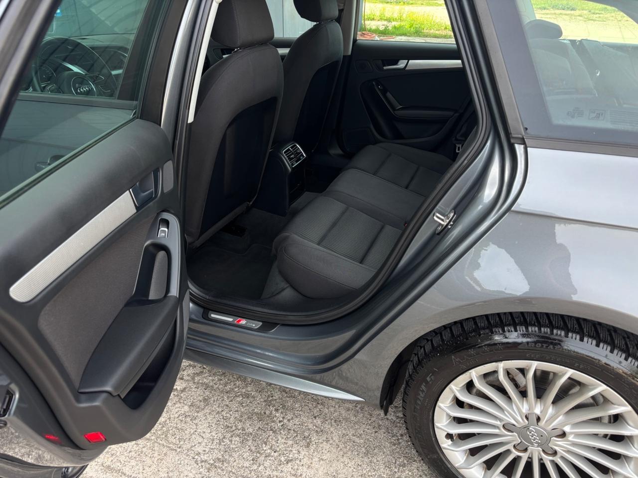 Audi A4 Avant 2.0 TDI 150cv S line. Garanzia 12mesi
