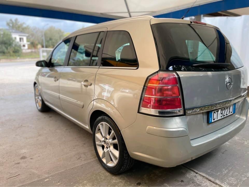 Opel Zafira 1.9 CDTI 120CV Enjoy