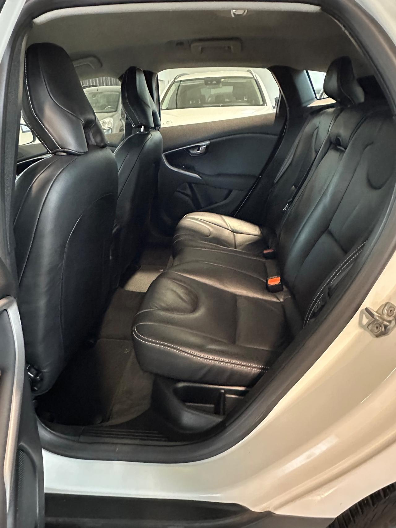 Volvo V40 Cross Country D2 1.6 Powershift Momentum N1