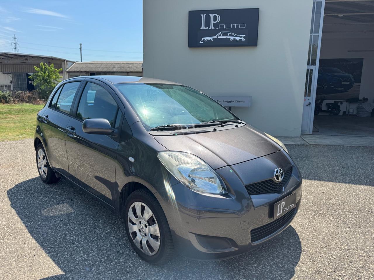 Toyota Yaris 1.0 5 porte
