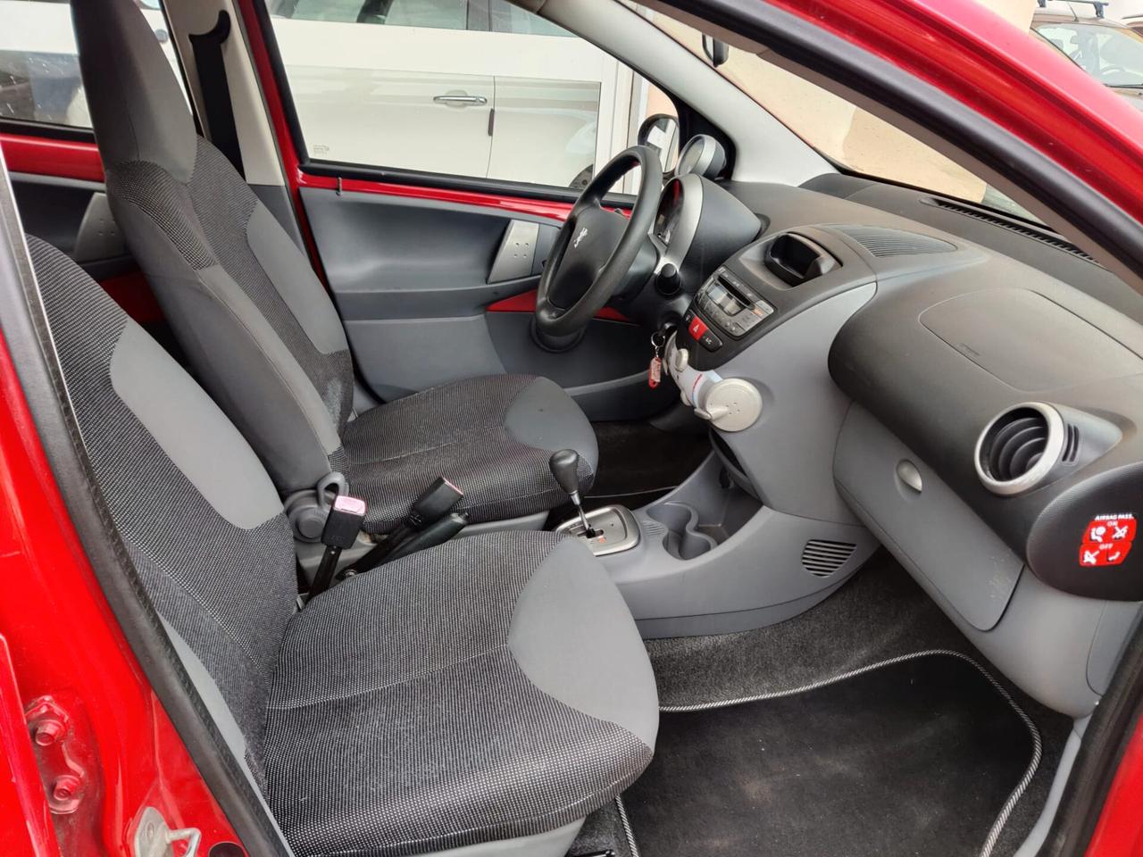 Peugeot 107 1.0 Benz 5 porte Automatica