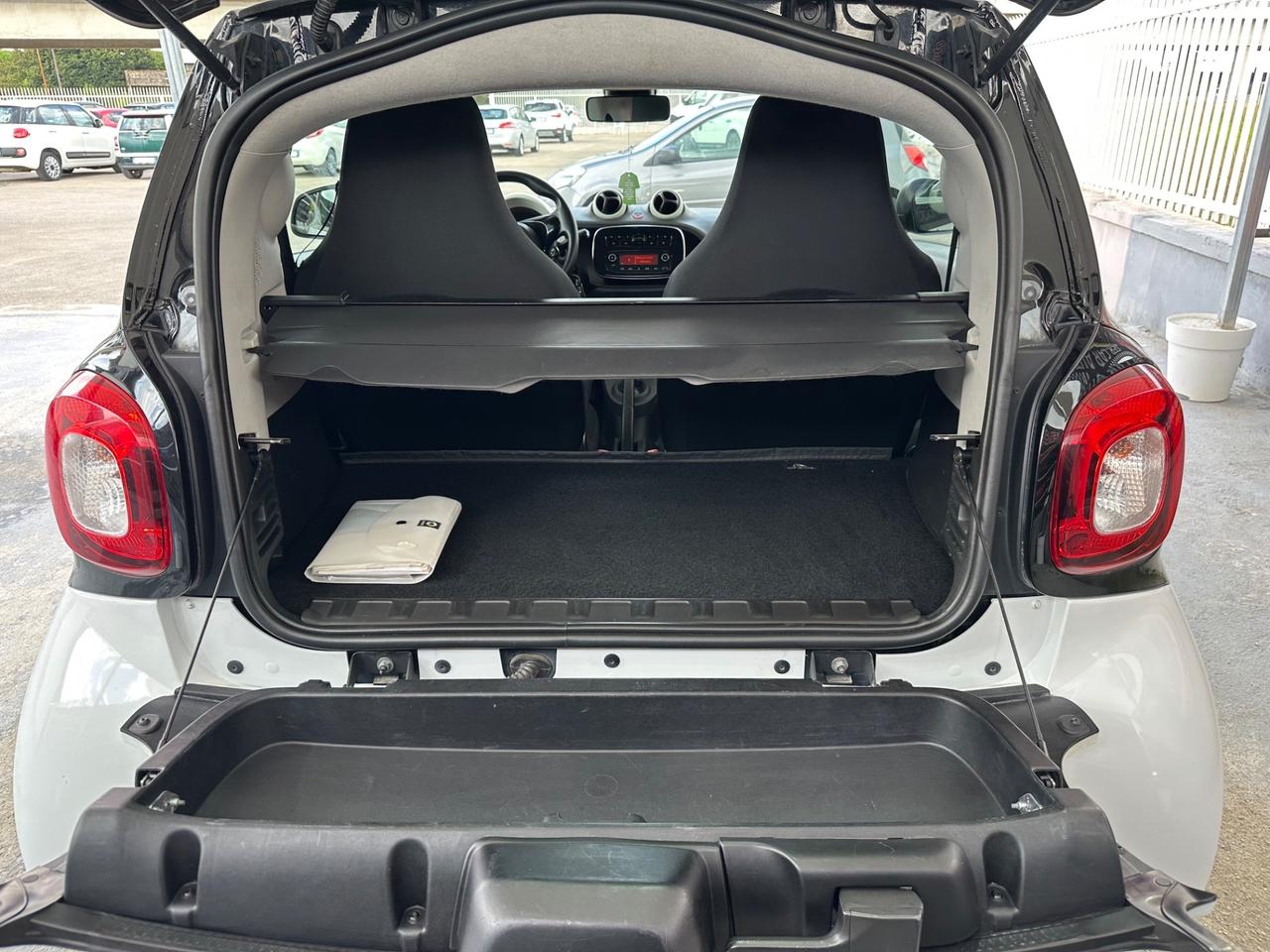 Smart ForTwo 2017 1.0 twinamic 71CV Prime DA VETRINA