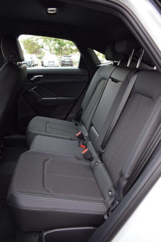 Audi Q3 40 TDI S line QUATTRO da 439 euro al mese