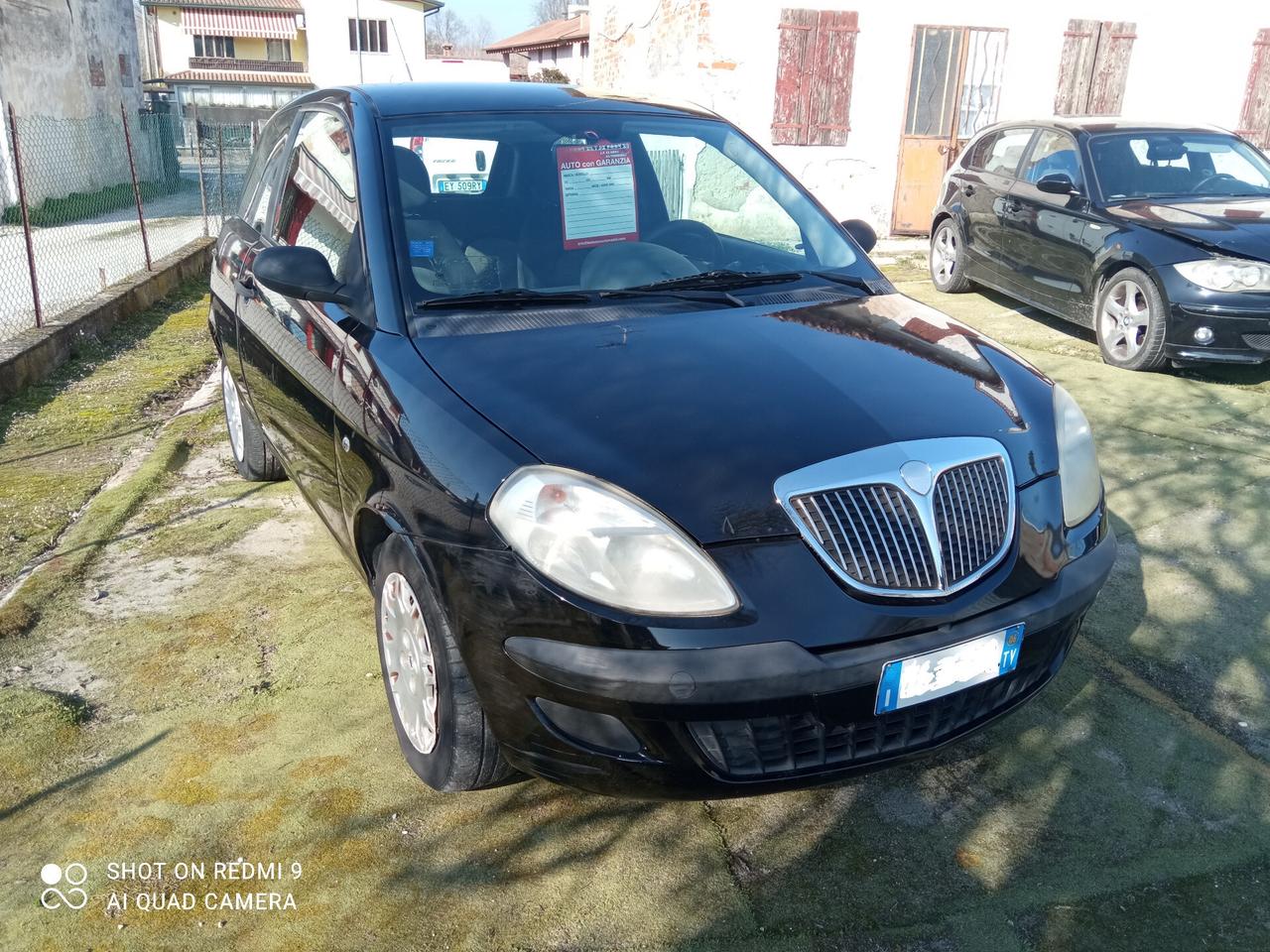 Lancia Ypsilon 1.2 Argento 44KW NEOPATENTATI