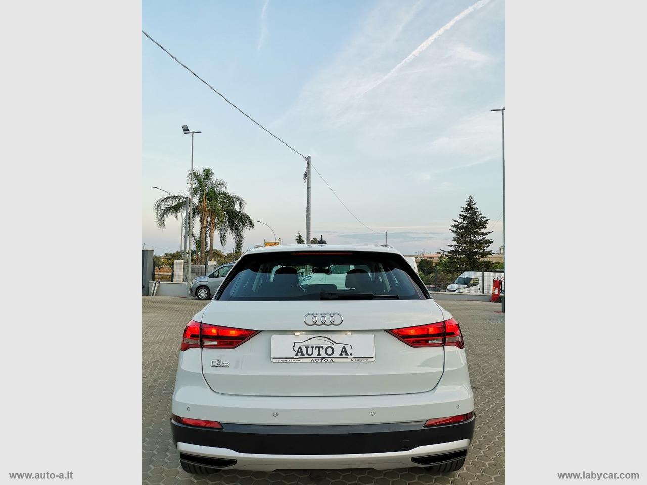 AUDI Q3 35 TDI S tronic Business Advanced