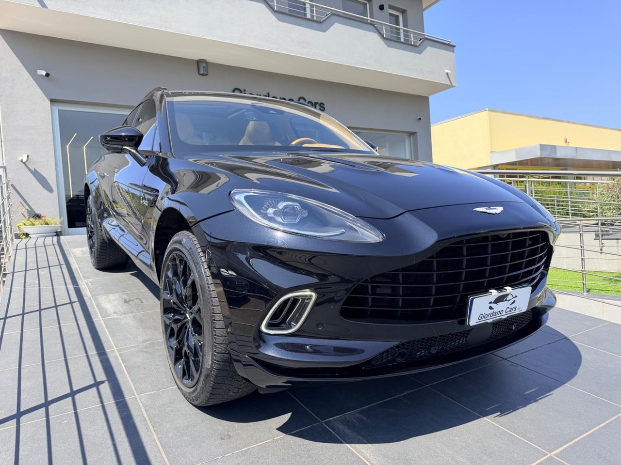Aston Martin DBX in garanzia