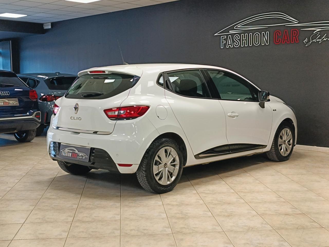 Renault Clio dCi 8V 75 CV 5 porte Moschino Life