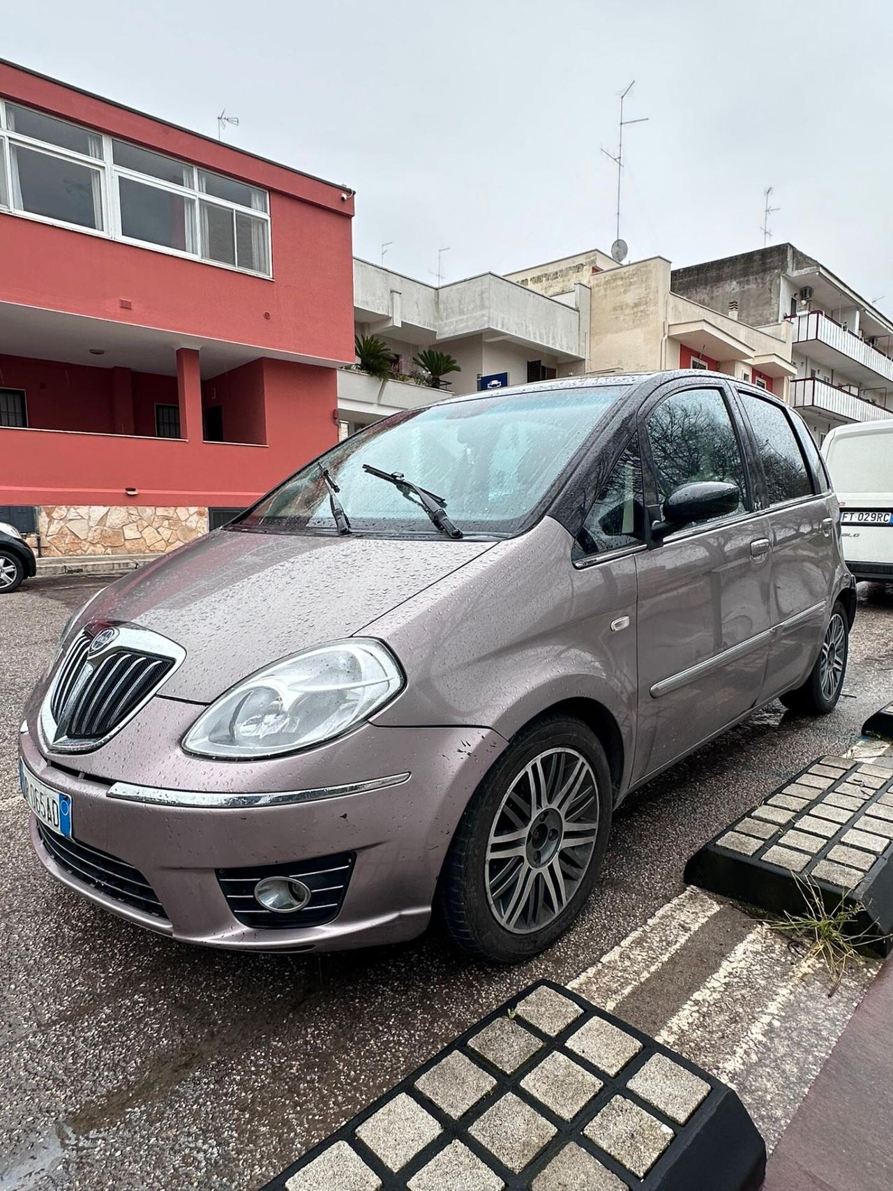Lancia MUSA 1.3 Multijet 16V 90 CV Oro - CAMBIO AUTOMATICO