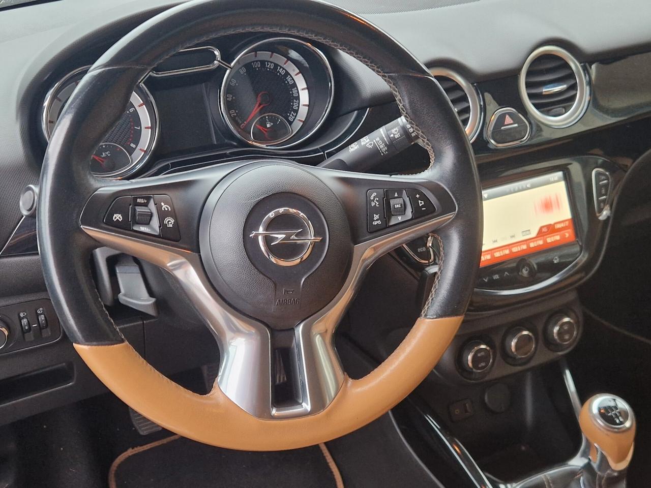 Opel Adam Rocks 1.2 70cv Allestimento particolare