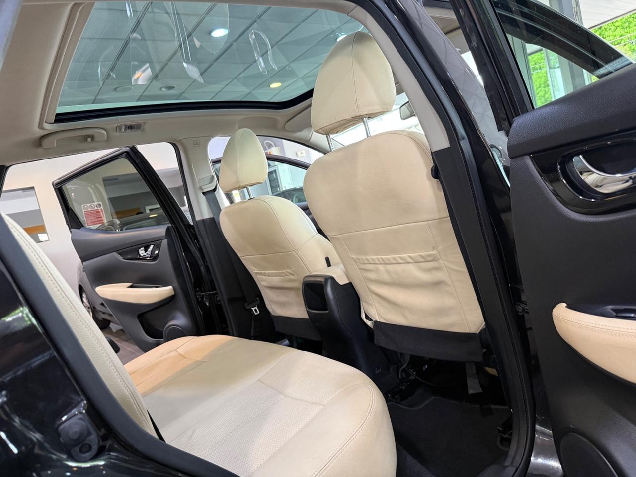 Nissan Qashqai 1.5 dci Tekna 110cv TETTO+CAMERE 360°