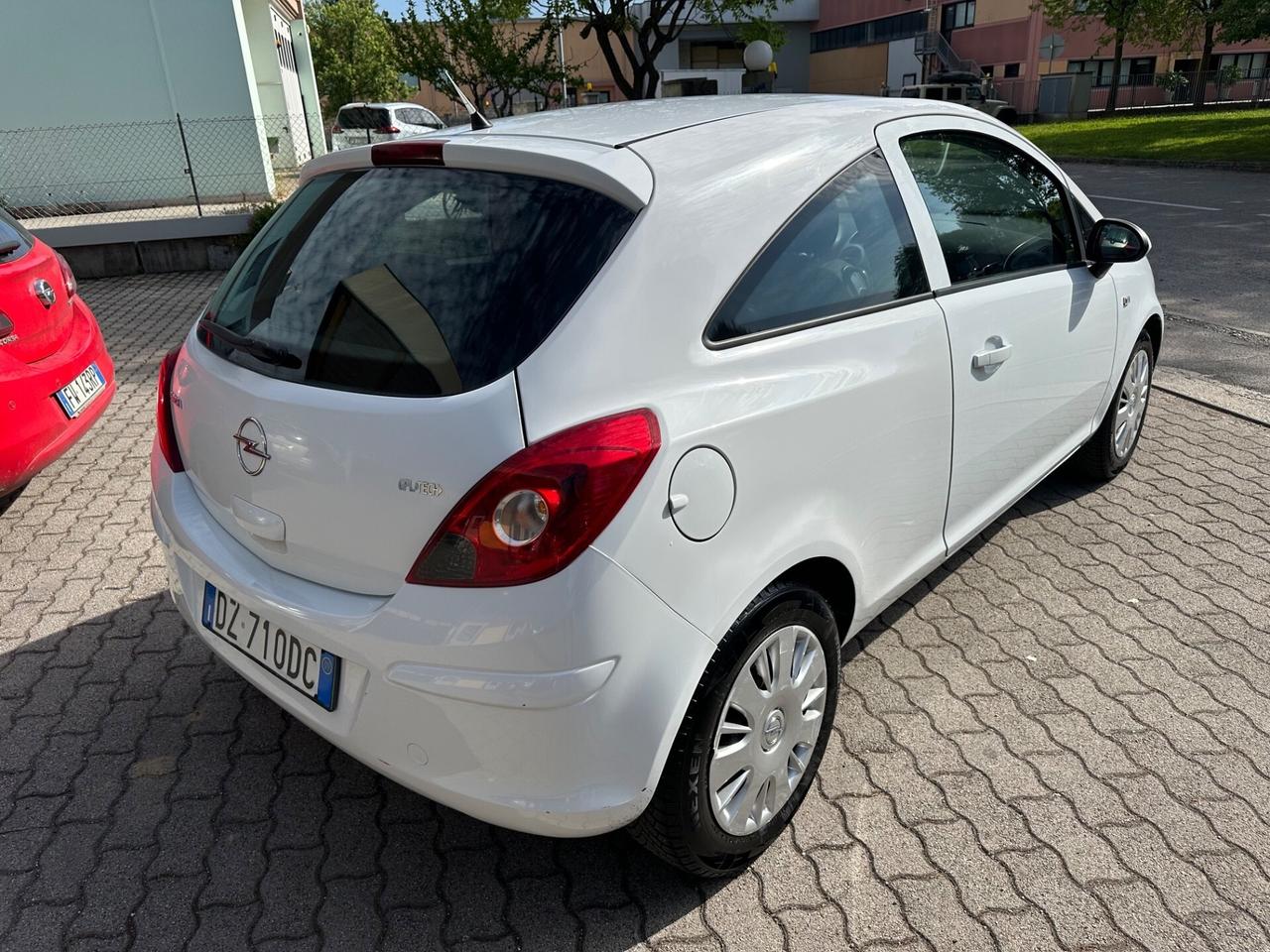Opel Corsa 1.2 80CV 3 porte GPL-TECH Enjoy