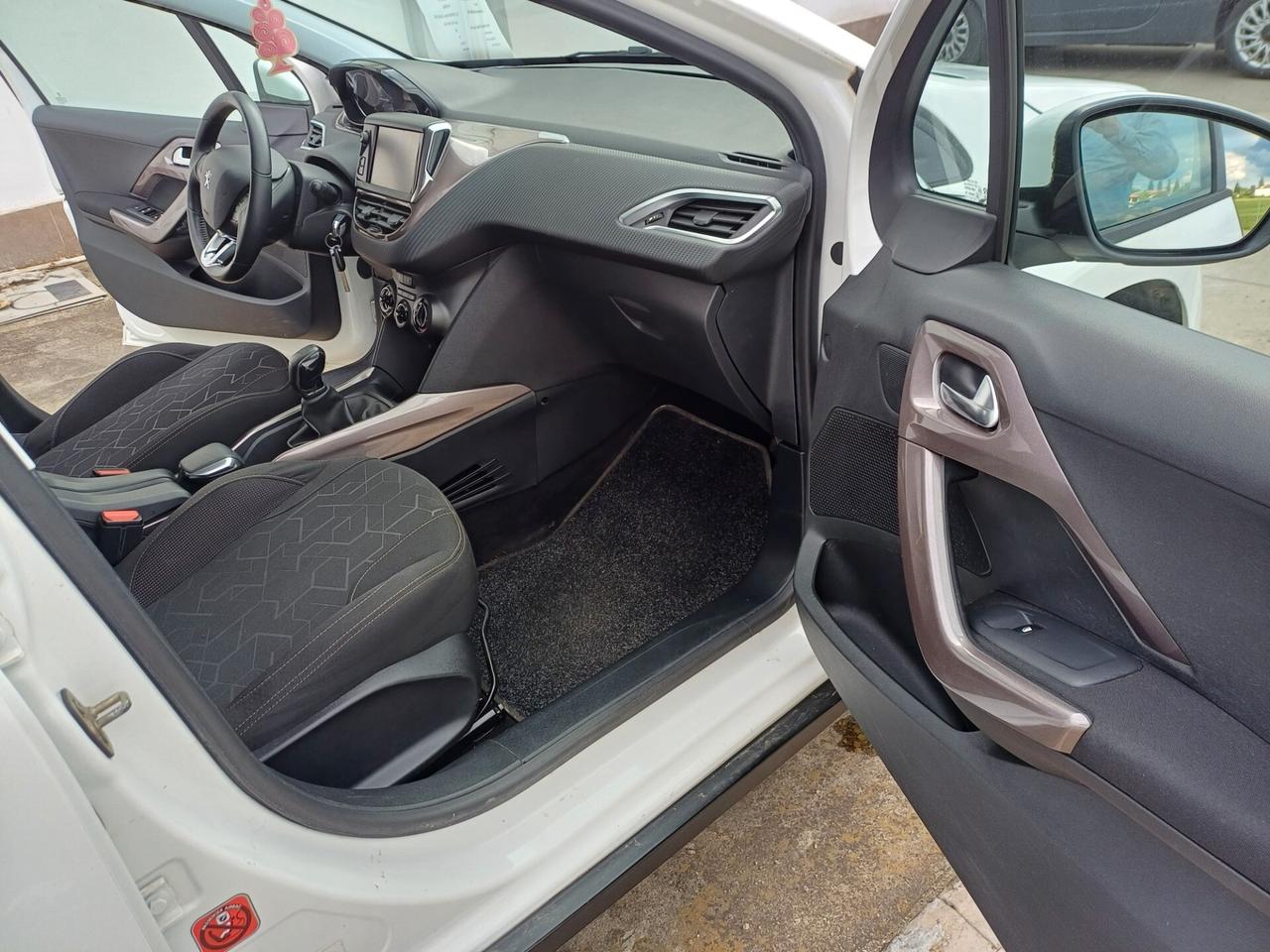 Peugeot 2008 1.2 VTi 82CV Access