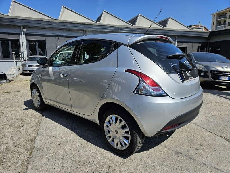 Lancia Ypsilon 1.2 69 cv Silver