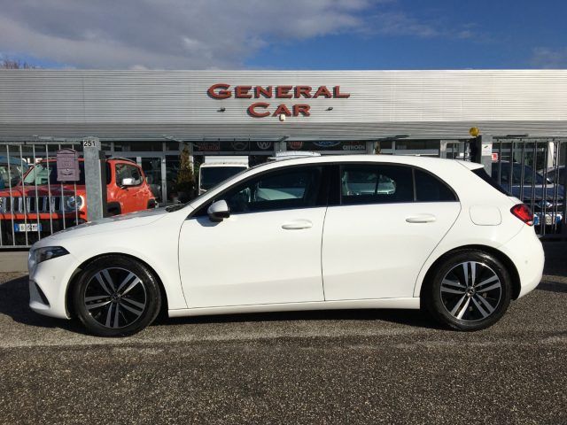 MERCEDES-BENZ A 180 d Automatic Business Extra