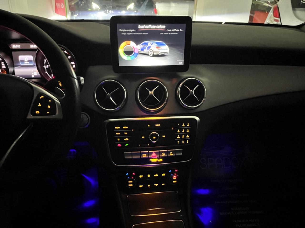 MERCEDES CLA SHOOTING BRAKE 200D *TETTO * PREMIUM *UNICOPROPRIETARIO