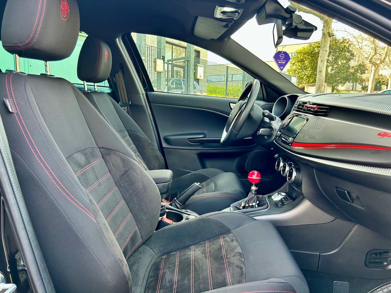 Alfa Romeo Giulietta 1.6 JTDm - CARBON EDITION !!