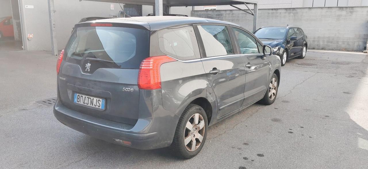 Peugeot 5008 1.6 VTi 120CV Tecno